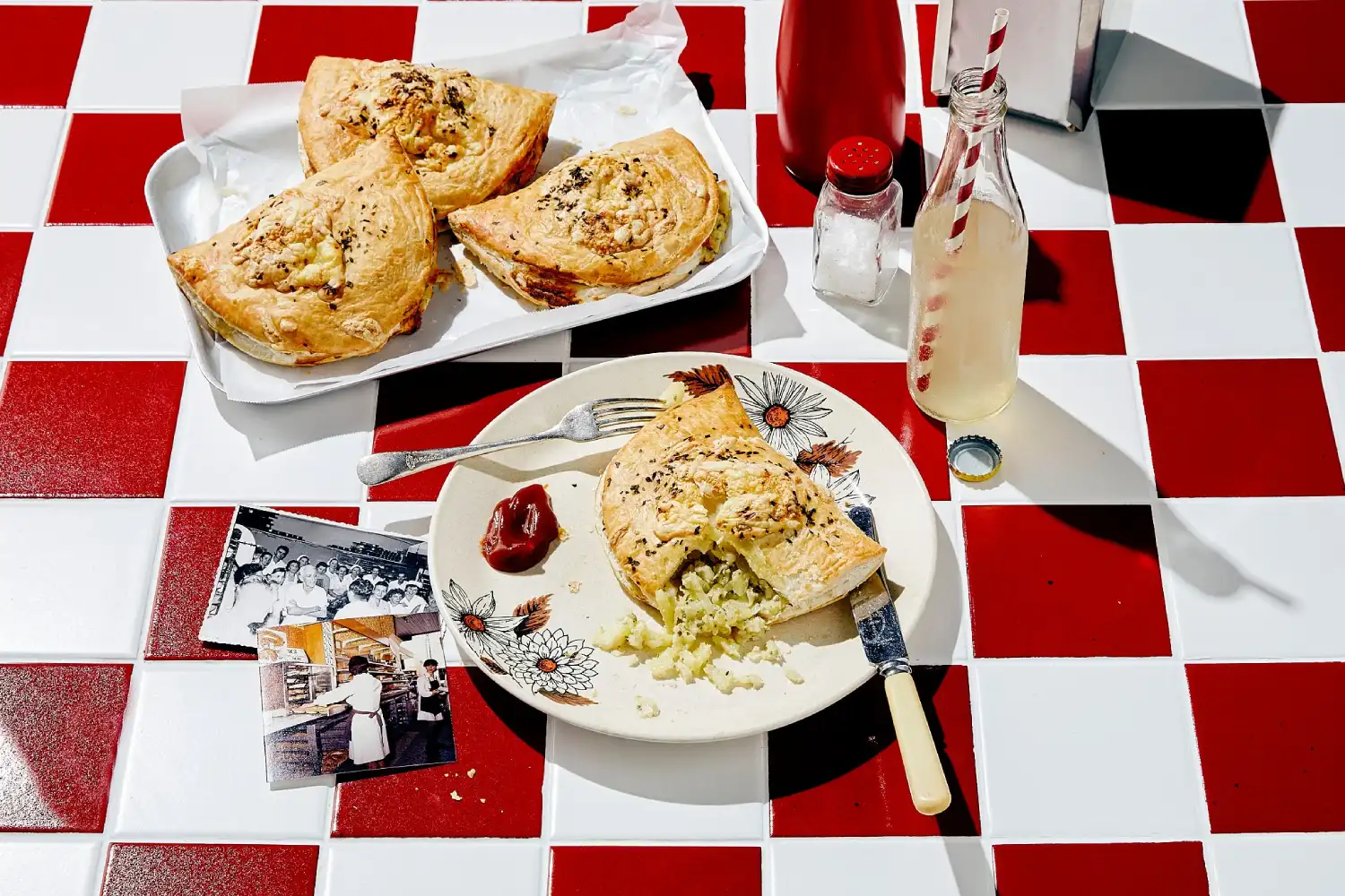 Ferguson Plarre Pastie Lunch Time 50's